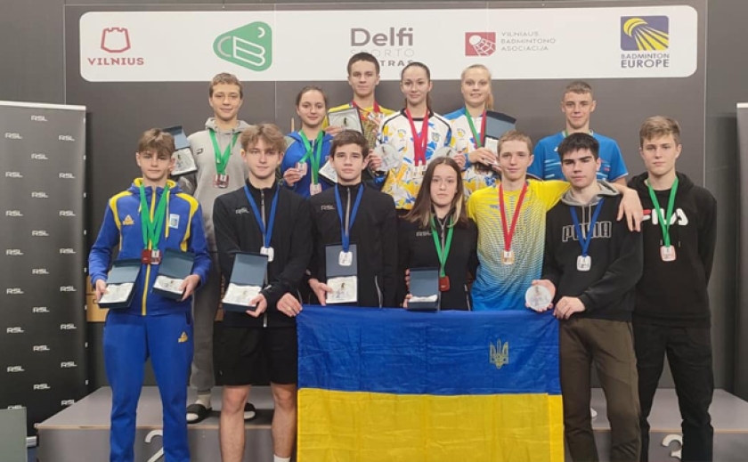 Бадмінтоністи з Дніпра завоювали 4 медалі на турнірі в Литві