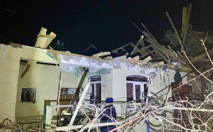 Двоє поранених і купа понівечених будинків: ситуація з обстрілами на Дніпропетровщині на ранок 13 листопада