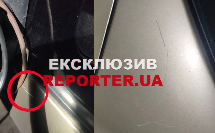 Посварилися жінки: В Дніпрі сусідка пошкарябала проволокою автівку «Peugeot 206»