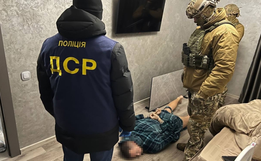 Обшуки провели і на Дніпропетровщині: Правоохоронці викрили на Закарпатті синдикат наркоторговців та вилучили наркотики на 45 млн. грн.