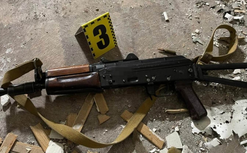 Розшукували за крадіжку зброї: В Дніпрі спецпризначенці КОРД затримали військового, який підірвав гранати в квартирі
