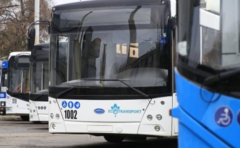 Сьогодні, 6 лютого, в Дніпрі перевозять пасажирів 18 технічних рейсів електротранспорту