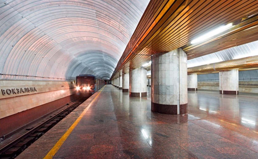 Відсьогодні у метро Дніпра запрацював мобільний зв’язок та інтернет