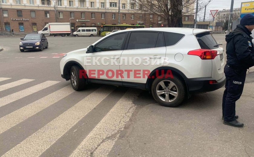 У Дніпрі на проспекті Яворницького збили дитину на пішохідному переході