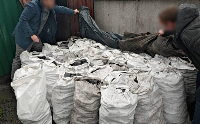 У Дніпропетровській області затримали крадіїв вугілля із залізничних вагонів