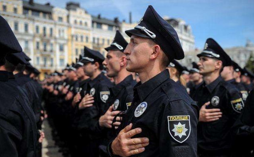 В Дніпропетровській області оголошено набір до лав управління патрульної поліції: деталі