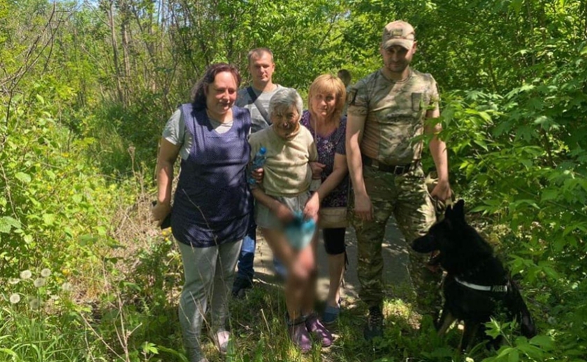 Правоохоронці Дніпра розшукали безвісти зниклу 88-річну жінку