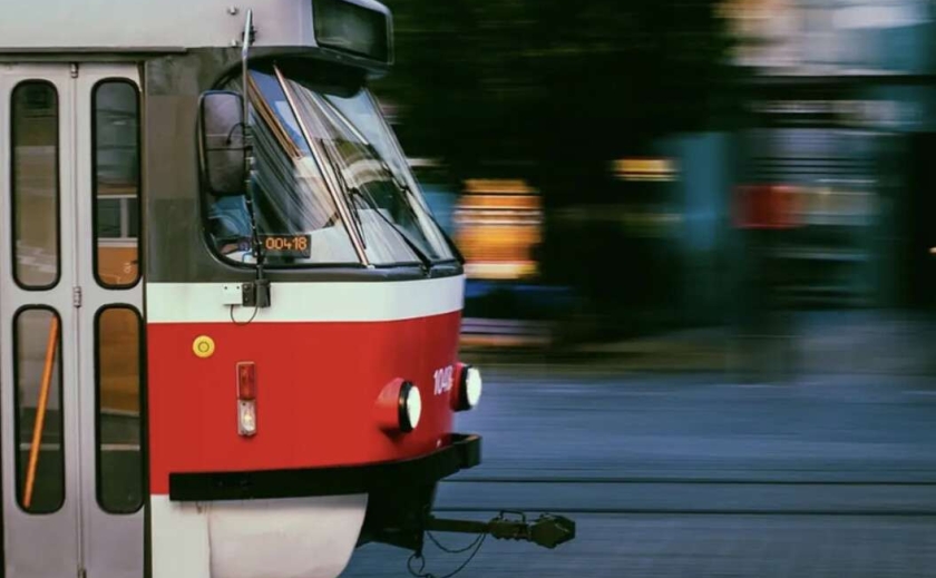 У Дніпрі один з трамваїв змінить час своєї роботи