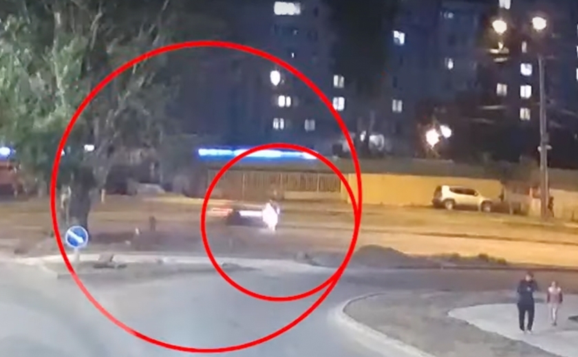На Донецькому шосе у Дніпрі мотоциклістка збила жінку: деталі