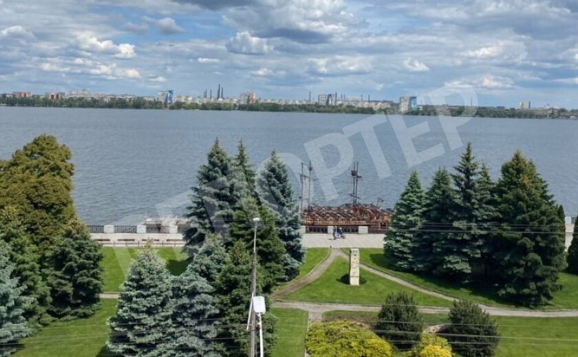 Свистать всех наверх! К Днепру подплыли пиратские корабли