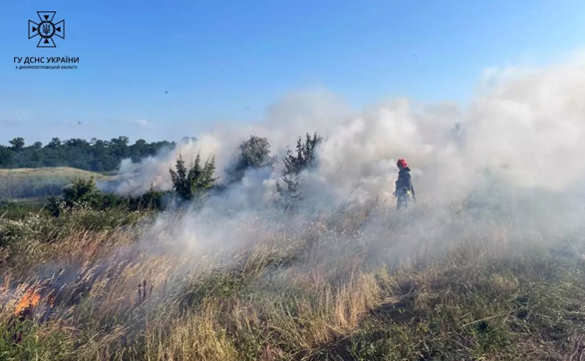Вогнеборці ліквідували масштабне займання у Дніпровському районі