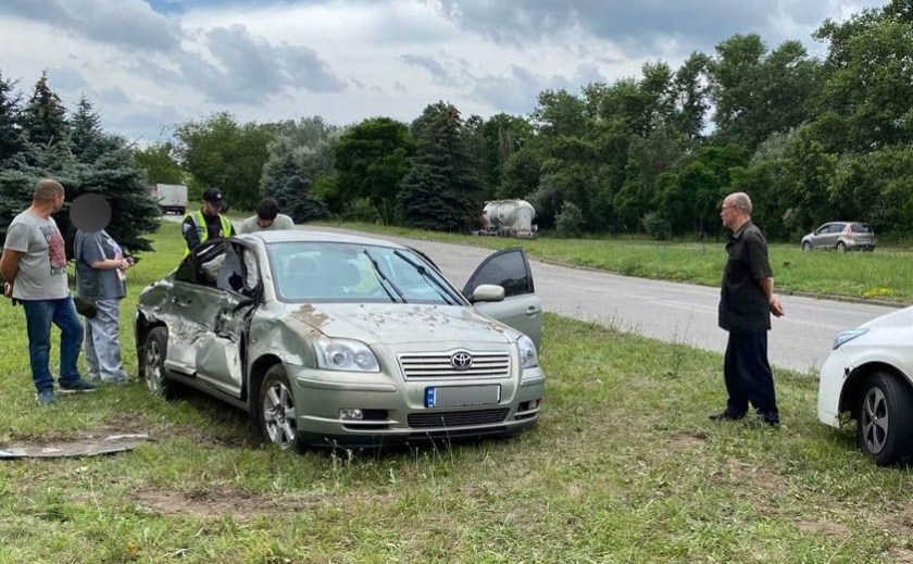 Автівку сплющило від удару : у Дніпрі Toyota зіштовхнулась з КамАЗом