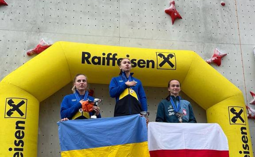 Спортсменки з Дніпра вибороли «золото» та «срібло» на молодіжному Кубку Європи зі скелелазіння