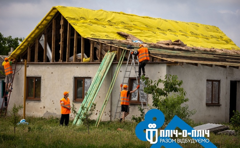 Дніпропетровщина вже відбудовує два села Херсонської області Дніпропетровщина вже відбудовує два села Херсонської області