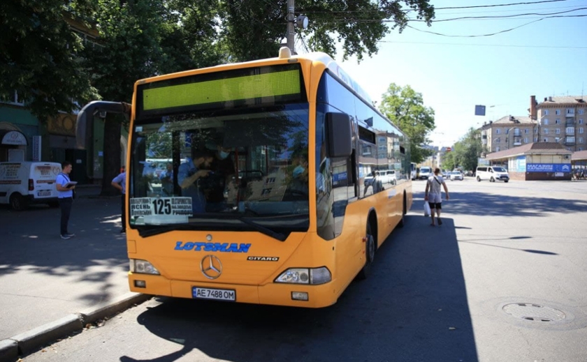 У Дніпрі пропонують змінити маршрут автобуса №125: як проголосувати