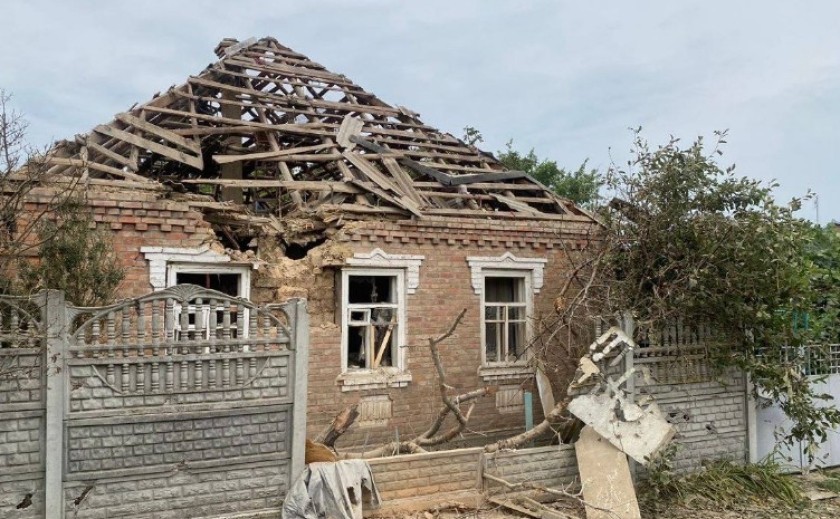 Ворог обстріляв із «Граду» та важкої артилерії дві громади на Дніпропетровщині: ОВА Ворог обстріляв із «Граду» та важкої артилерії дві громади на Дніпропетровщині: ОВА