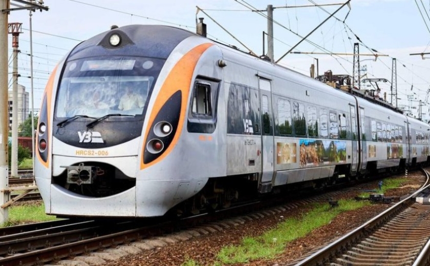 «Укрзалізниця» скасовує поїзд до Перемишля через Дніпро: подробиці