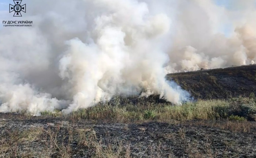 23 загорання за добу: вогнеборці Дніпропетровщини продовжують боротися з пожежами на відкритих територіях