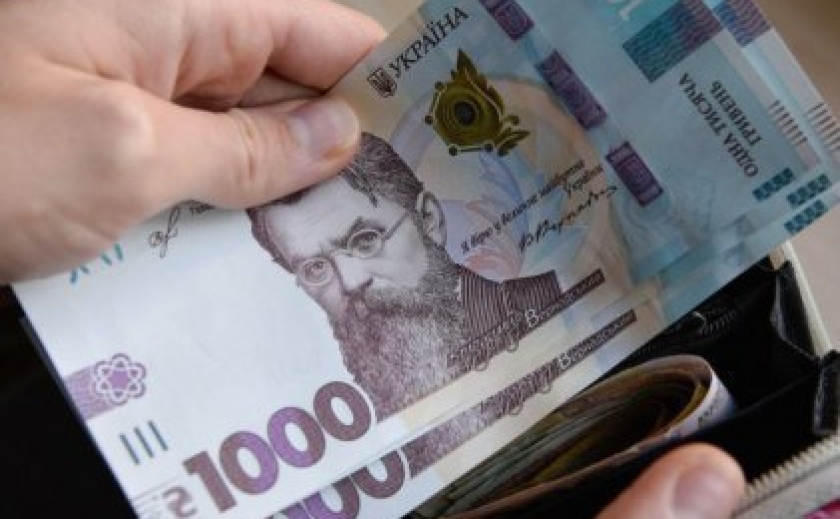 В Україні вперше з початку війни зросла заробітна плата
