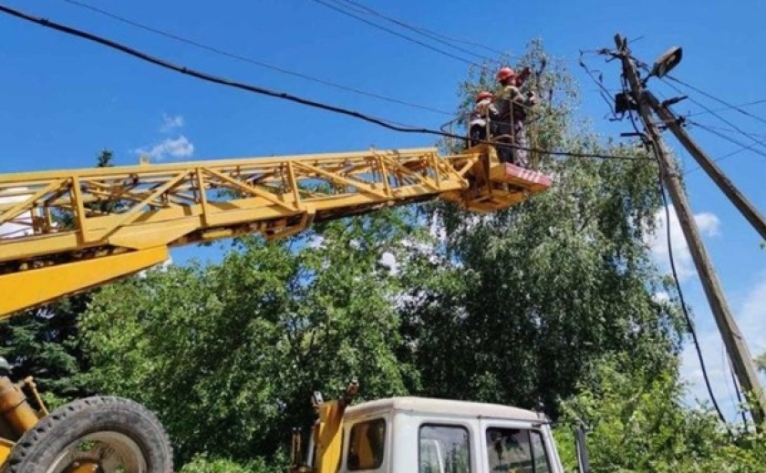 ДТЕК повернув світло для 6690 родин Дніпропетровщини
