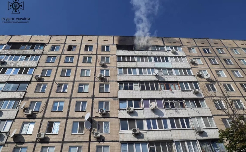 Отримала отруєння продуктами горіння: у Новокодацькому районі Дніпра під час пожежі надзвичайники врятували жінку
