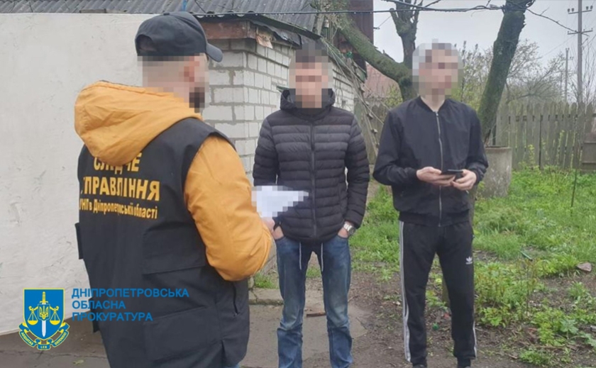 Створювали фейкові акаунти у Telegram та просили гроші в борг: на Дніпропетровщині викрили трьох шахраїв