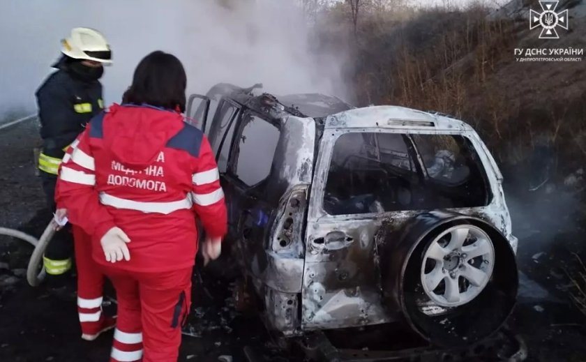 Загинули троє чоловіків: у Дніпровському районі вогнеборці ліквідували наслідки смертельної ДТП