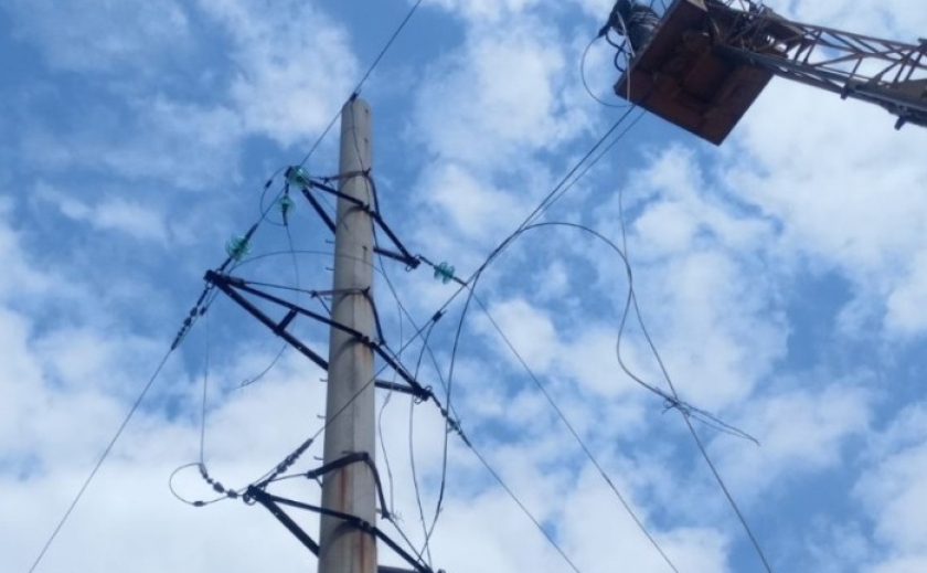 На Дніпропетровщині протягом тижня енергетики ДТЕК відновили електропостачання для понад 5 тисяч родин