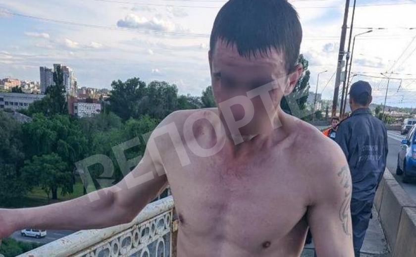 Зачем мужчина сиганул в Днепр с Амурского моста