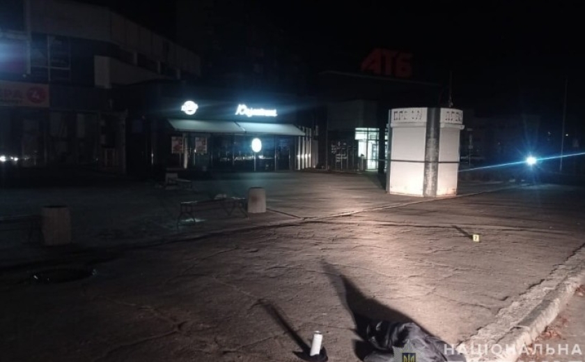 У Кам'янському поліцейські затримали 35-річного місцевого жителя, який завдав ножове поранення перехожому У Кам'янському поліцейські затримали 35-річного місцевого жителя, який завдав ножове поранення перехожому