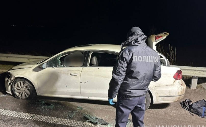Внаслідок розстрілу автомобіля на Дніпропетровщині загинув водій: поліція розшукує злочинця