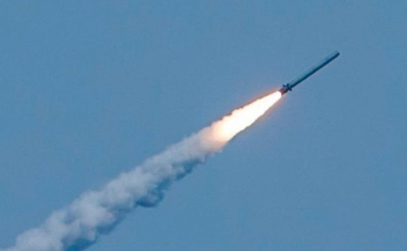 В небі над Дніпром захисники неба сбили ворожу ракету: ОНОВЛЕНО