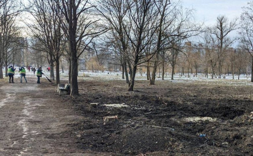 Внаслідок ворожого обстрілу на Дніпропетровщині загинула людина: на місцях влучань працюють правоохоронці