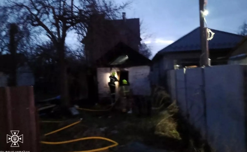 У Дніпрі під час пожежі на вулиці Єнісейська загинув чоловік