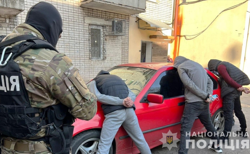 Привласнили понад пів мільйона гривень: на Дніпропетровщині судитимуть членів злочинної організації