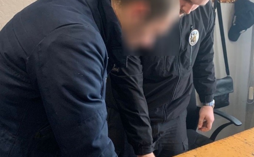 Поліцейські Дніпра вилучили наркотики у 28-річного містянина