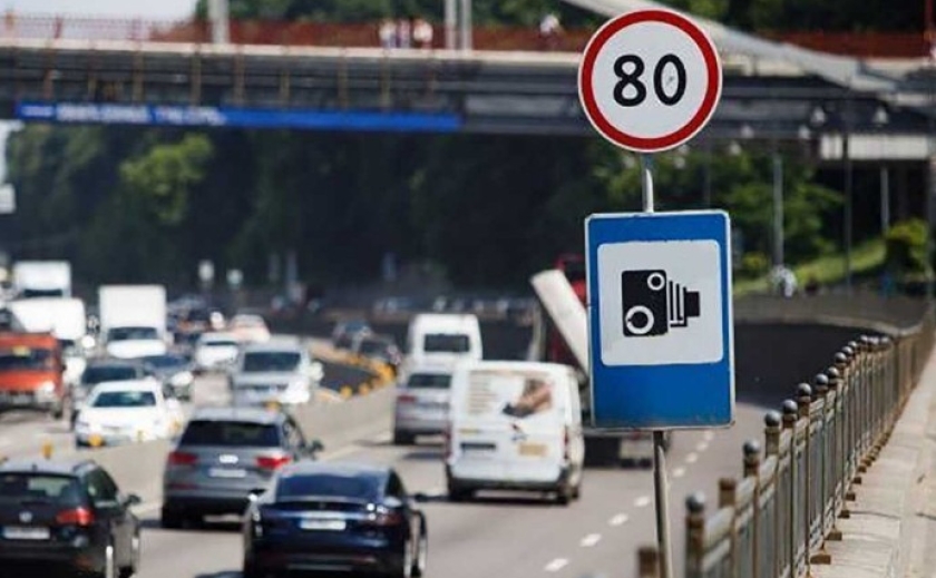 Із 1 квітня у Дніпрі збільшено дозволену швидкість руху транспортних засобів на деяких ділянках доріг