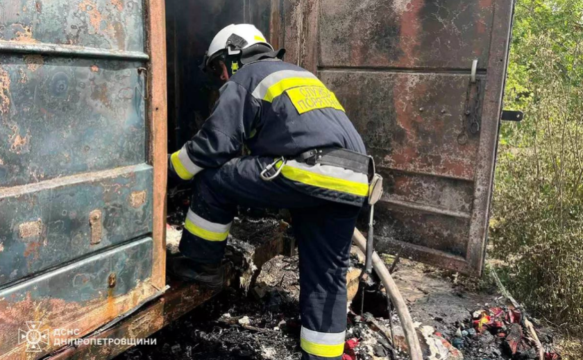 На пожежі в Дніпровському районі постраждала жінка 1947 року народження