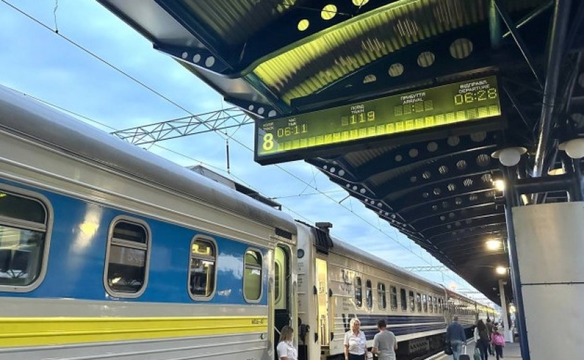 «Укрзалізниця» скоротила час потягів на шляху Дніпро ― Хелм