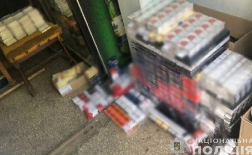 У Кам’янському районі поліцейські вилучили із незаконного обігу тютюнові та алкогольні вироби на суму понад 1 млн 200 тисяч гривень