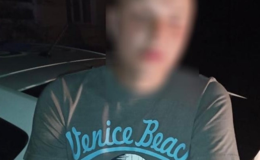 Пограбував 41-річного містянина: поліцейські Дніпра повідомили про підозру зловмиснику