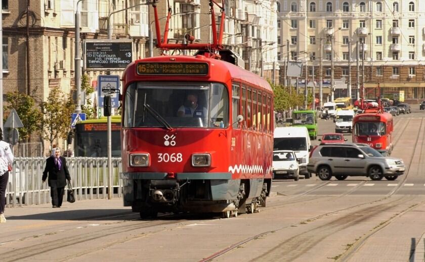 Вихідними в Дніпрі діятимуть зміни в роботі низки трамвайних маршрутів: деталі