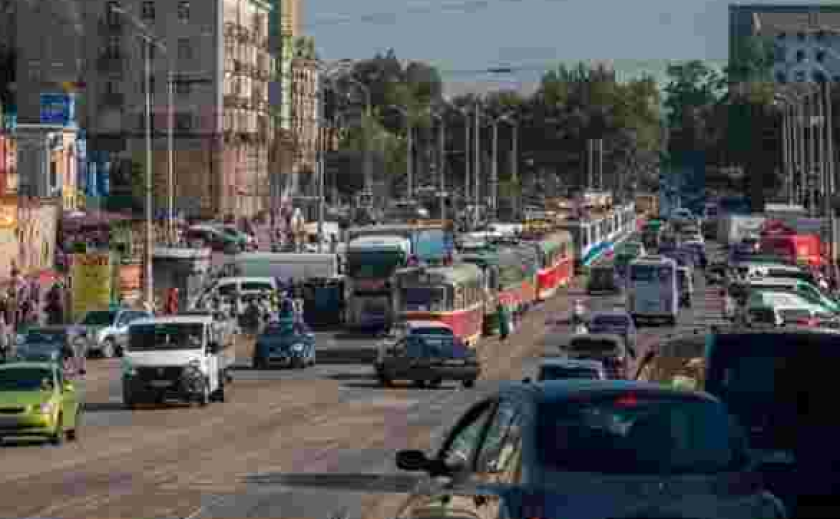У Дніпрі на понад 2 місяці планують звузити вулицю Степана Бандери: подробиці