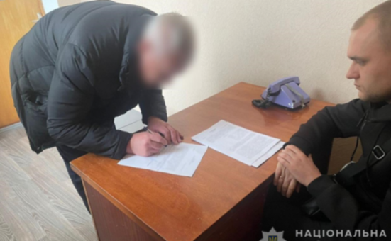 Правоохоронці Дніпра затримала 58-річного чоловіка, який вчинив стрілянину посеред вулиці