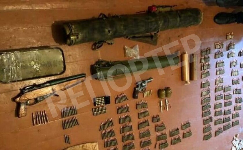 На Днепропетровщине в квартире рецидивиста нашли схрон оружия
