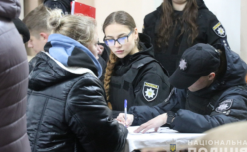 Поліція Дніпра фіксує наслідки масованої ракетної атаки: на місці працюють всі профільні служби
