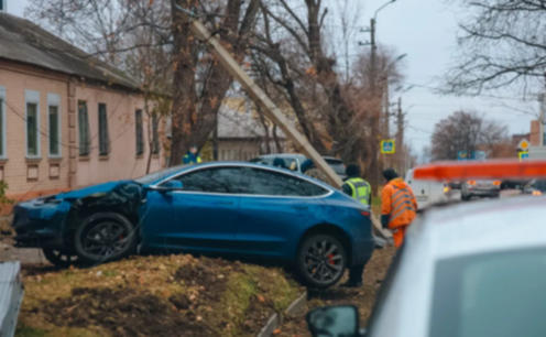 У Дніпрі на Січових Стрільців зіткнулись Tesla та Volvo: подробиці