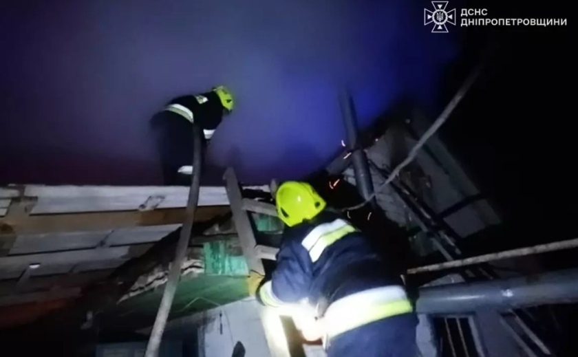 У Кам’янському районі вночі зайнявся будинок: обійшлося без постраждалих