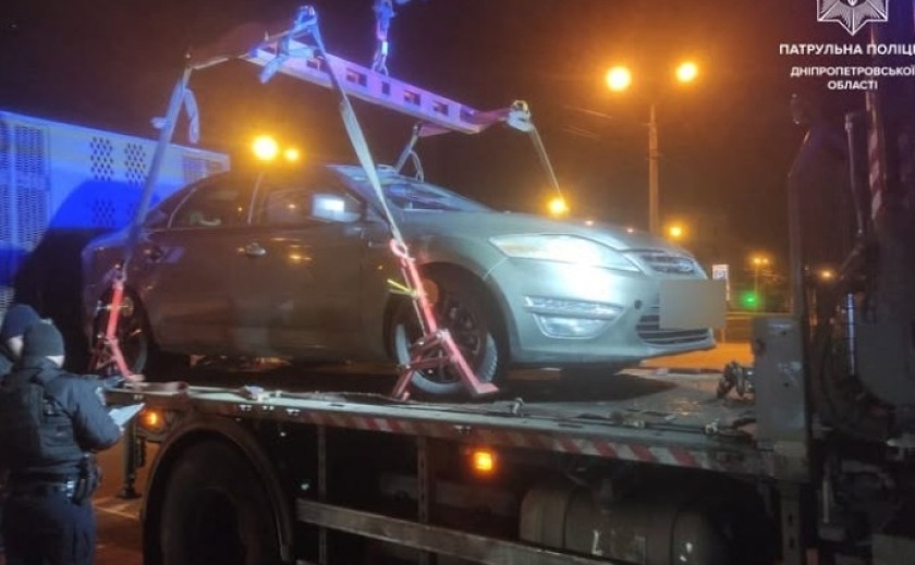 Керував автомобілем, не маючи права керування: у Центральному районі Дніпра патрульні виявили водія-порушника