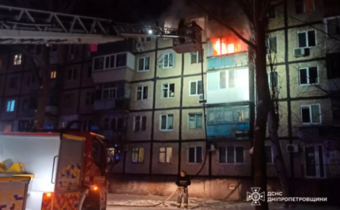 Вогнеборці Дніпра загасили палаючу квартиру в Індустріальному районі